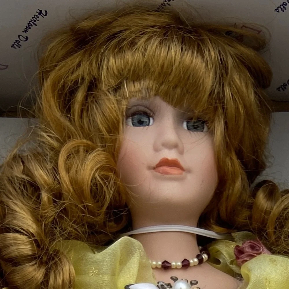 NWOT Meet “Jasmine” She’s StrawberryBlond,HazelEyes, PorcelainSkin,StunningDoll🎄